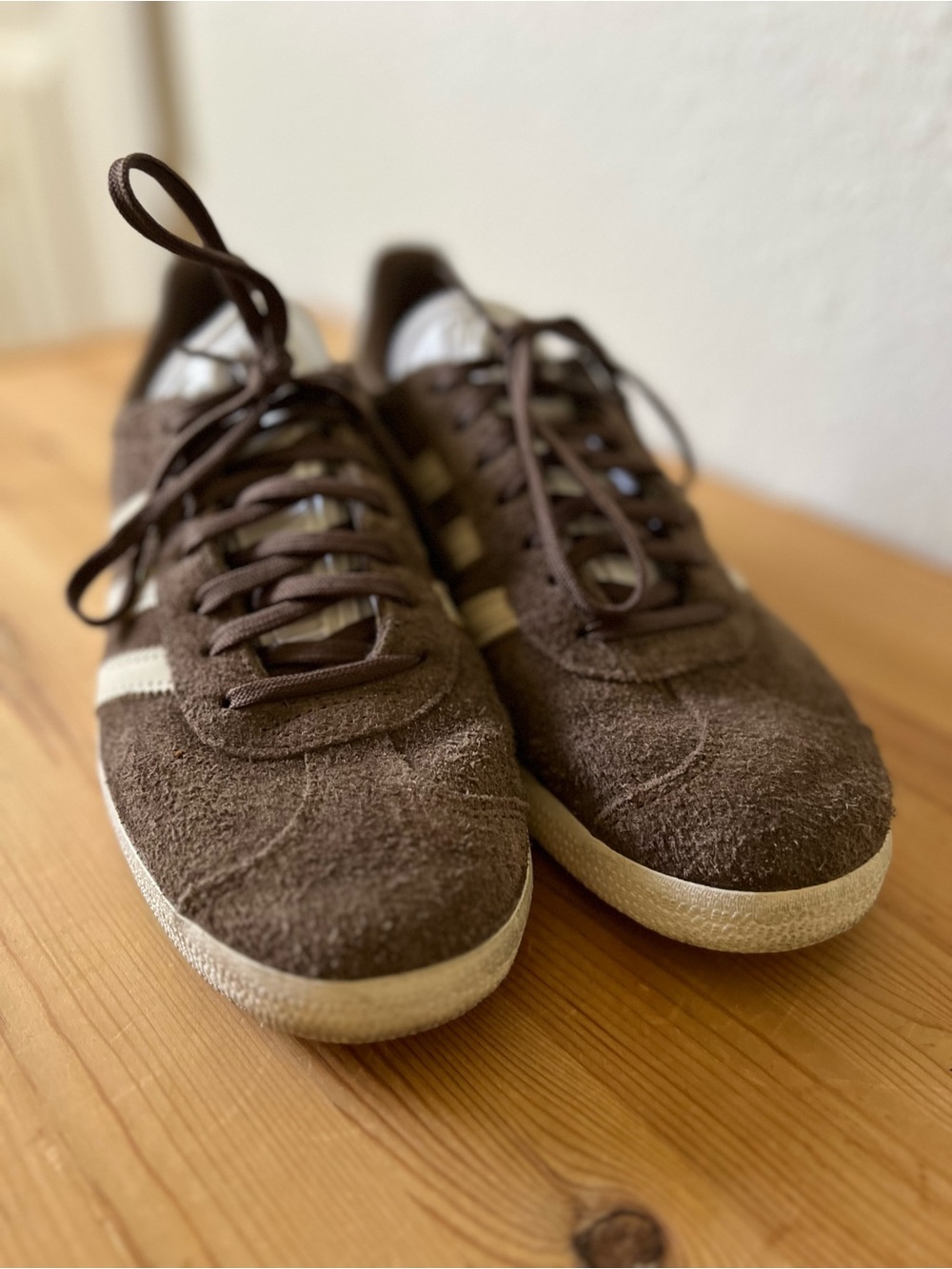 Adidas Gazelle Men's Suede Sneaker - Picture 2 of 9